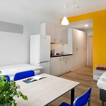 Apart Hostel 3* Poznan