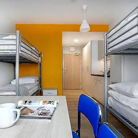 Apart Hostel 3* Poznan